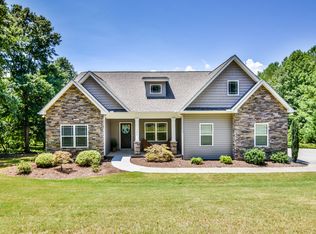 126 Planters Dr, Seneca, SC 29678