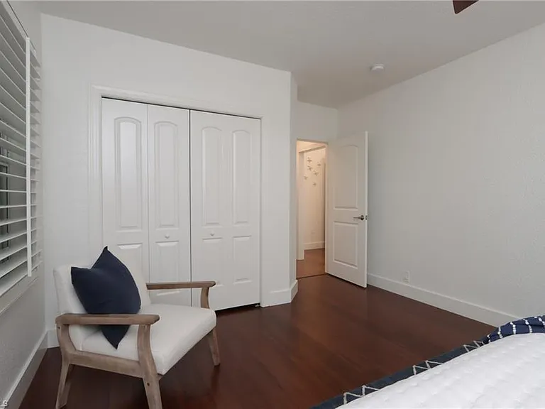 678 11th Ave S — Photo 27