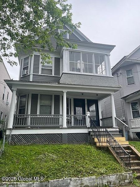 3rd image of 18 Kent Street