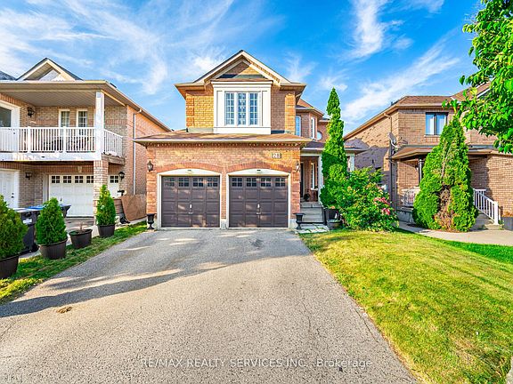 2nd image of 28 Fallstar Cres