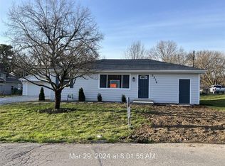 2316 Westminister Ln, Saint Joseph, MO 64503