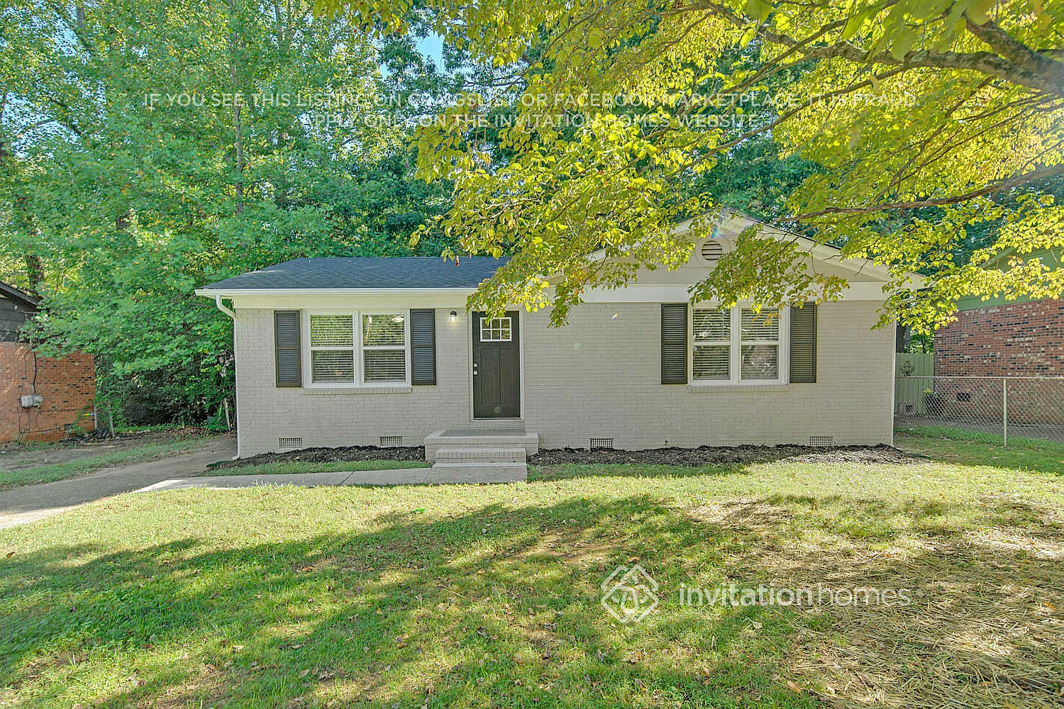 3006 Cedarhurst Dr Charlotte, NC 28269 — Photo 2
