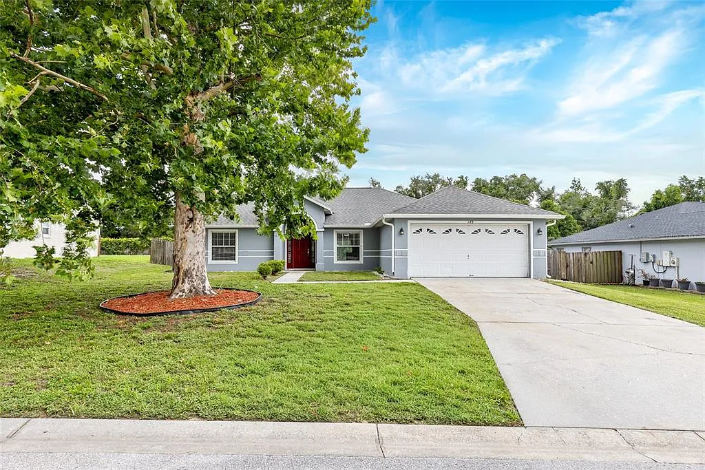 4 bed, 2.0 bath, 1920 sqft, $2,200 — Photo 1