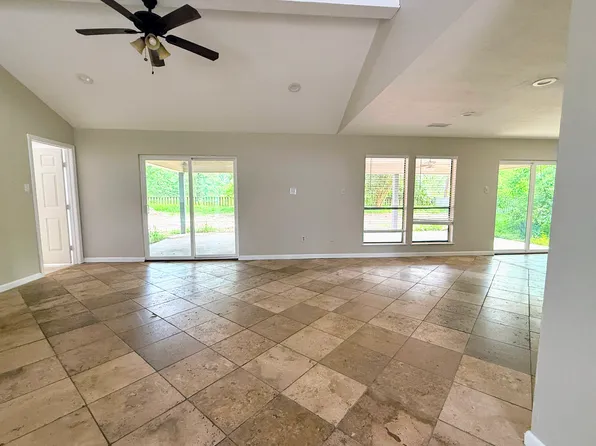 1302 Saint Andrews Rd, Humble, TX 77339
