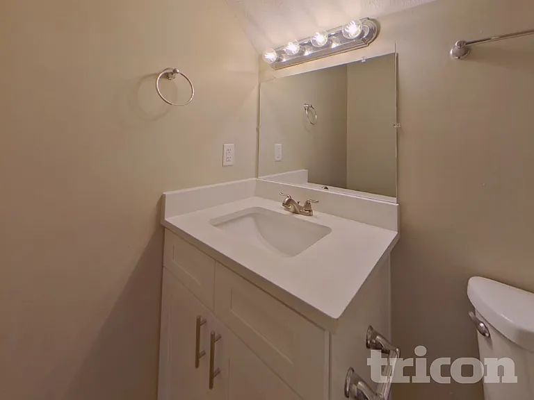750 Stonemill Mnr — Photo 17