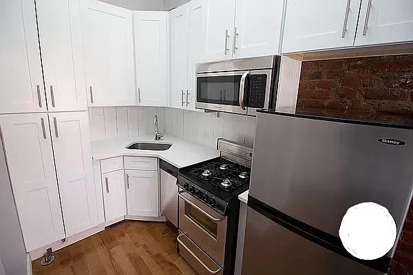 Rented by REAL New York | media 8