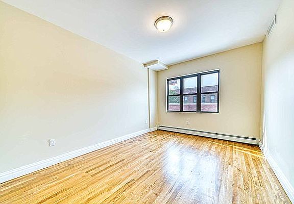 4th image of 32-81 45th St #401