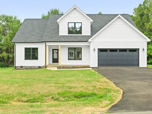 156 Bermuda Dr, Hardy, VA 24101