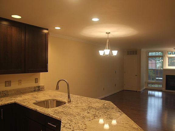 3rd image of 6924 Fairfax Dr Unit 126