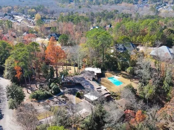 4 Woodhill Cir, Columbia, SC 29209