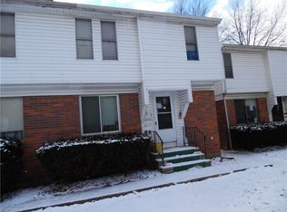 1617 Allegheny Cir, East Cleveland, OH