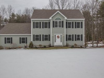 57 Main St, Sandown, NH, 03873