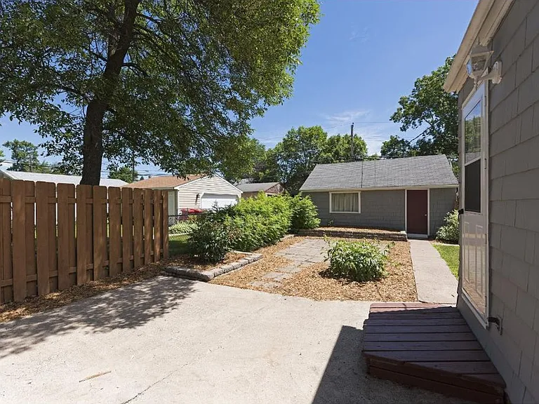 6741 Xerxes Ave S — Photo 27