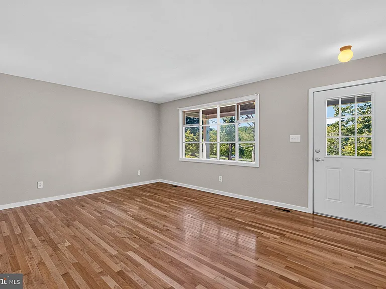 1527 Cold Bottom Rd — Photo 14