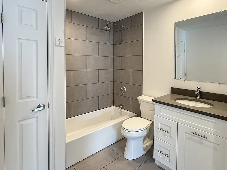 505 Main St #5 — Photo 9
