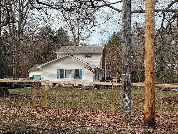 2nd image of 1632 Woodside Dr