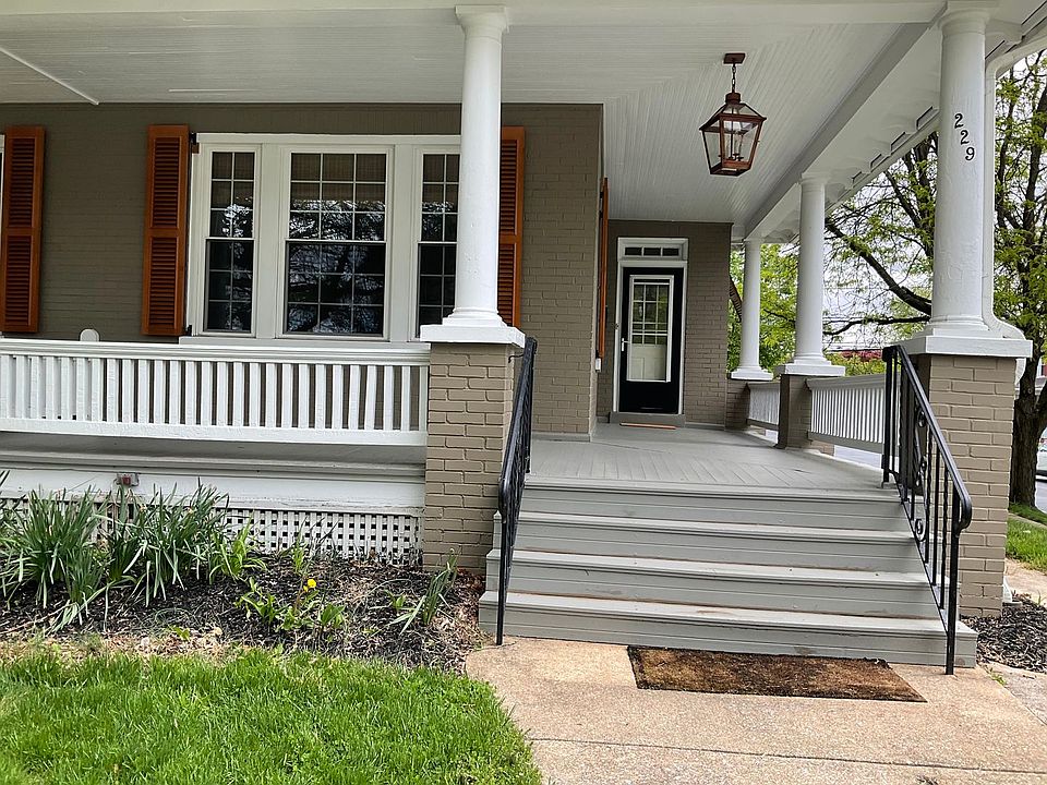 1st image of 229 Cocoa Ave