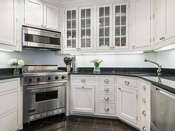 2nd image of 46 W 83rd St #6BF