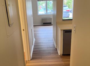 337 College St APT 1, Burlington, VT 05401