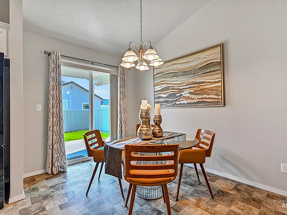 5th image of 2526 N Honeysuckle Way