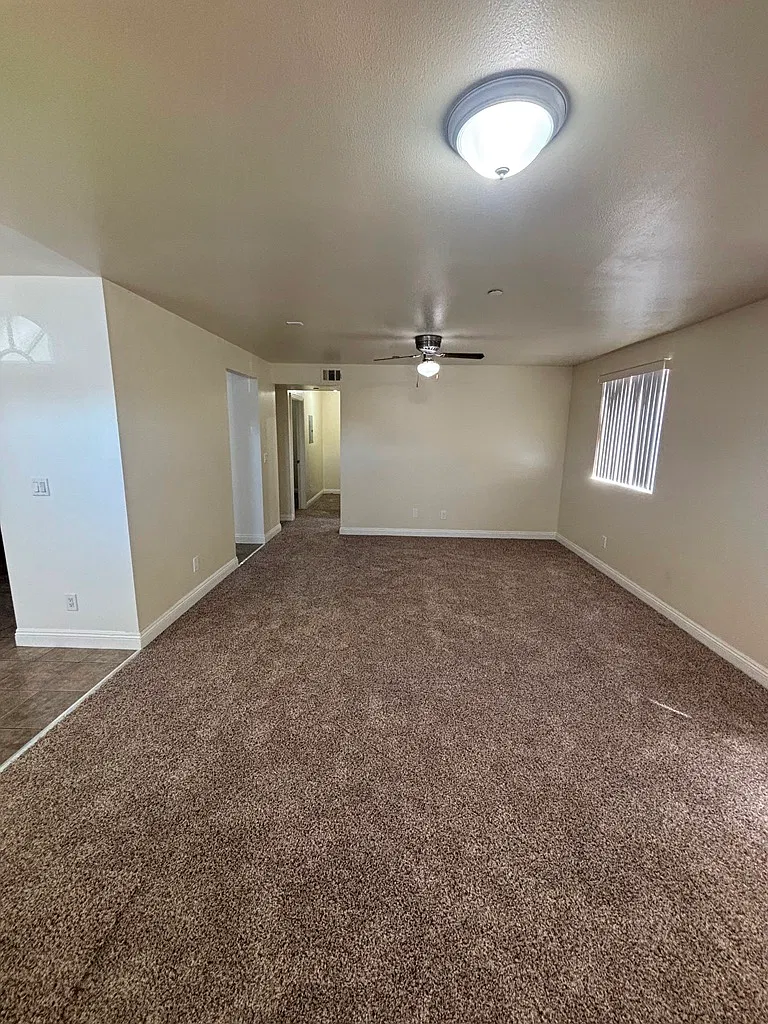 5 bed, 1702 sqft, $4,200 — Photo 3