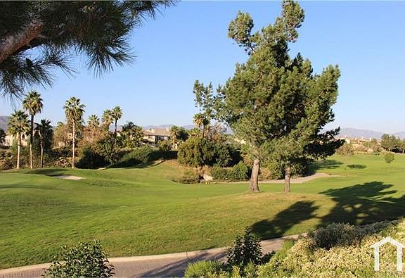 3rd image of 16194 Los Coyotes St