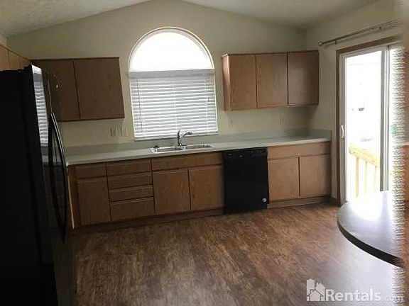 5th image of 8645 Robbins Loop Dr