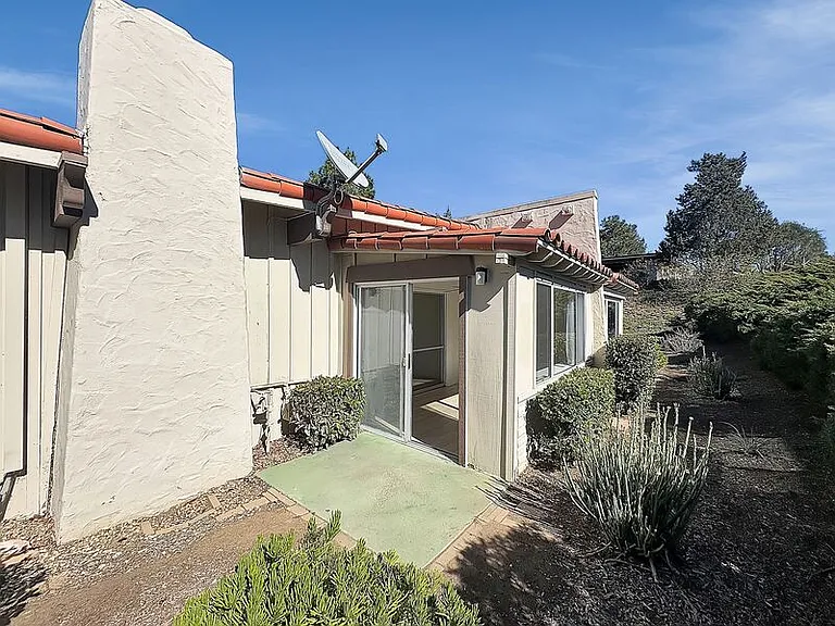 16737 Meandro Dr — Photo 15