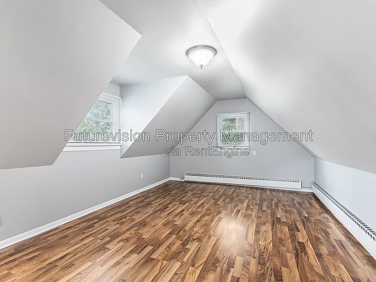 28 S Richmond Ave — Photo 24