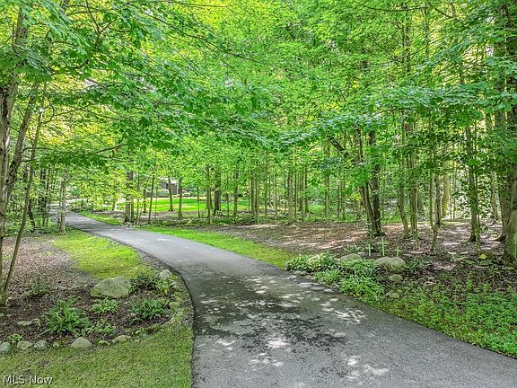 4th image of 9731 Riverwood Ln
