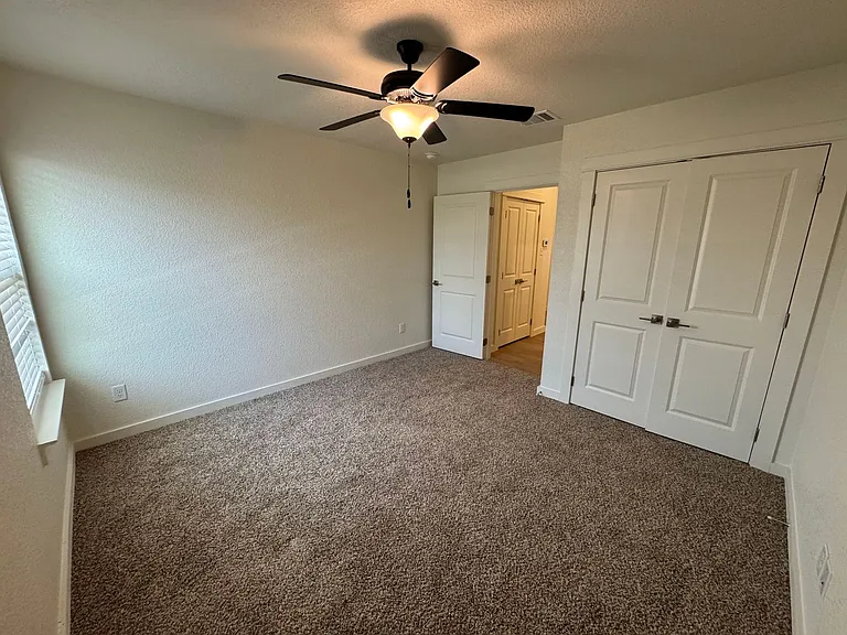 1410 Cedar River Ln — Photo 29