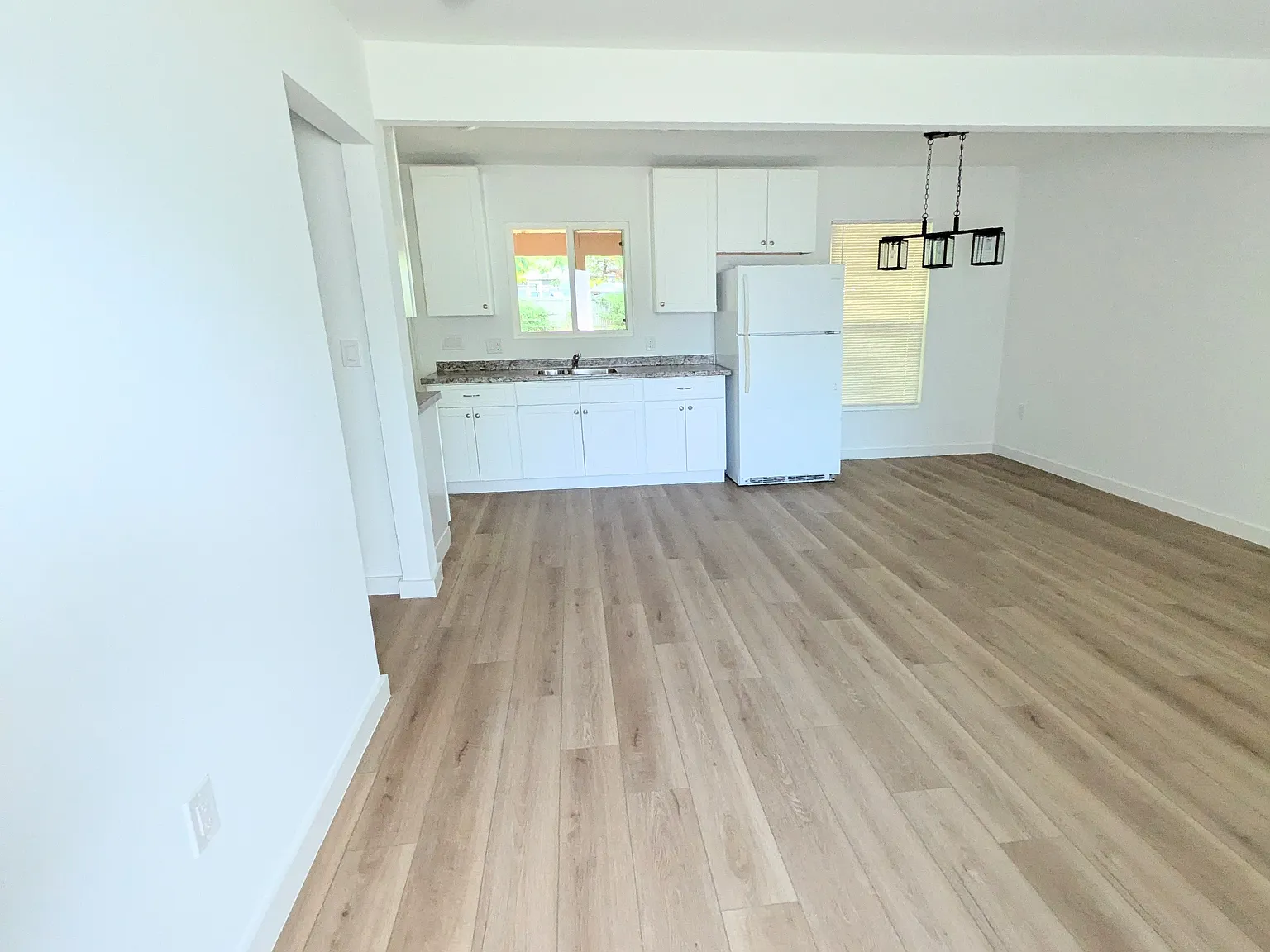 3306 Texas St — Photo 2