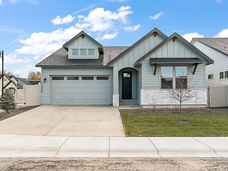 1806 N Black Elm Ln — Photo 3