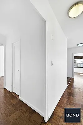 Sold by Bond New York | media 13