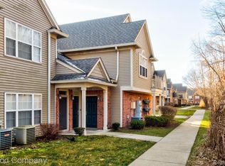 11375 N Woods Dr, Shelby Township, MI 48317