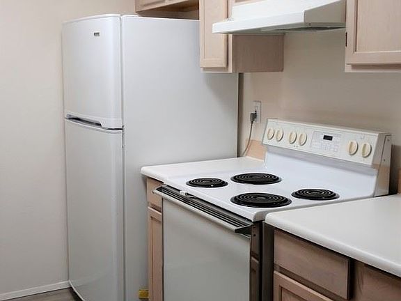 3rd image of 1331 NW Slate Ln