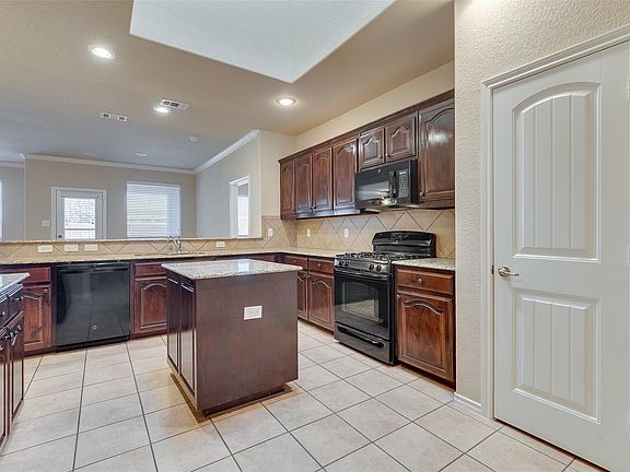 5th image of 2001 Frosted Willow Ln