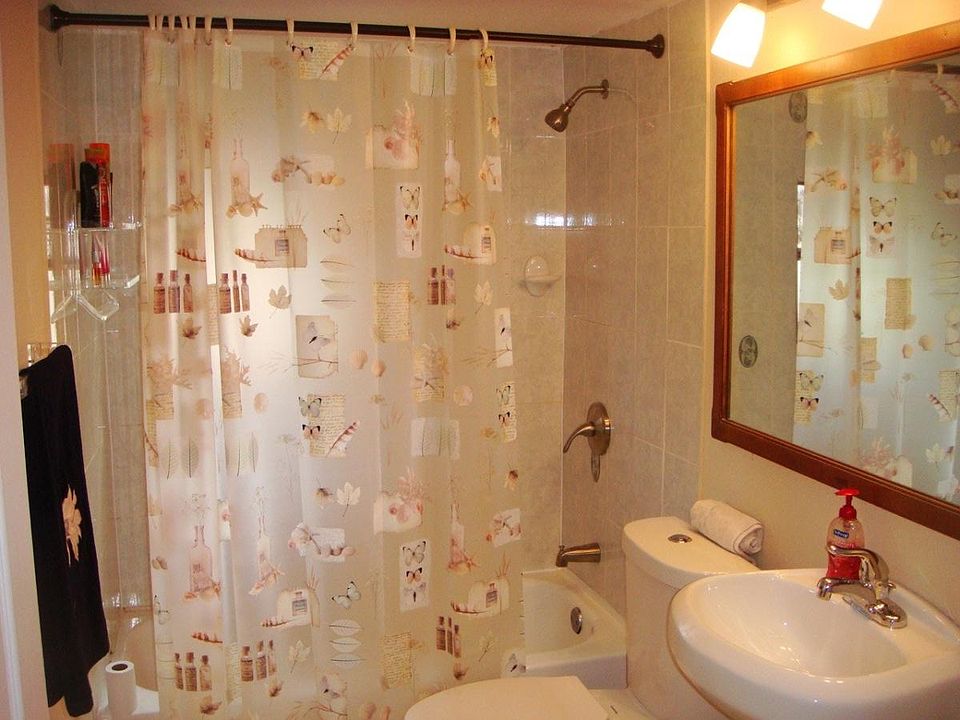 2nd image of 316 NW 16th Ave #2
