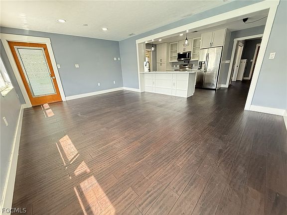 4th image of 1534 Ricardo Ave