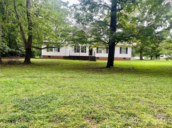 215 Keever Farm Dr, Taylorsville, NC 28681
