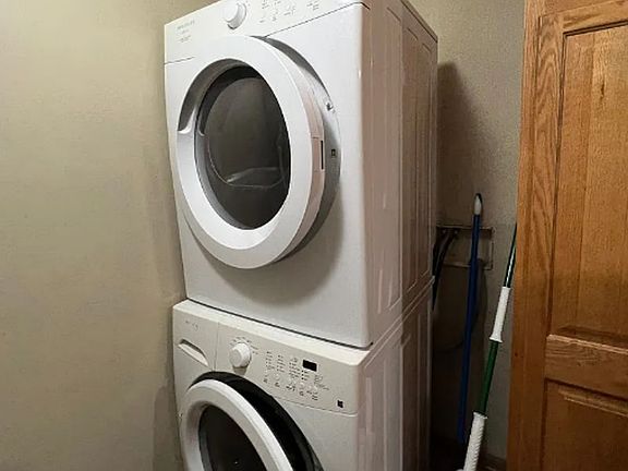 3rd image of 216 James Ave #80757faf1