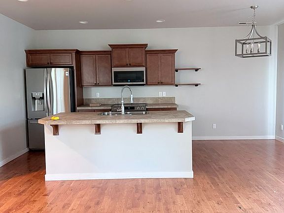 3rd image of 3513 52nd Ave E