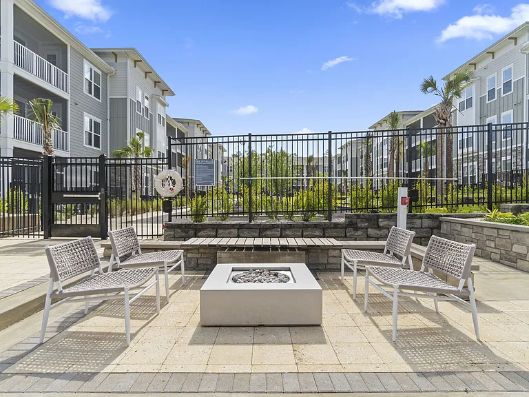 The Quinn Luxury Apartments — Photo 23