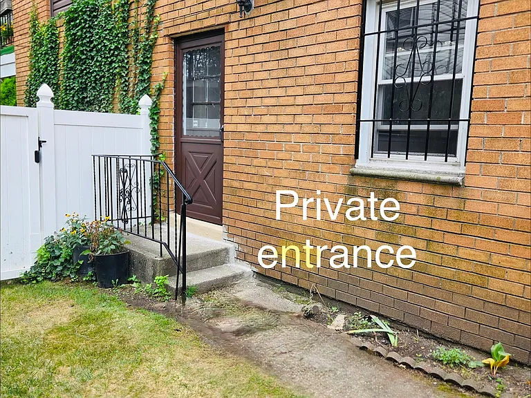 23-17 Corporal Kennedy St #1 — Photo 10