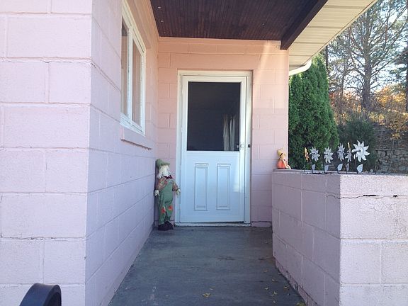 3rd image of 1700 Helmer St