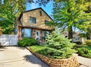 49 Ridgecrest Ave, Staten Island, NY 10312