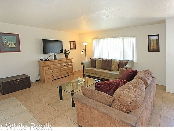 3rd image of 112 34th St APT A