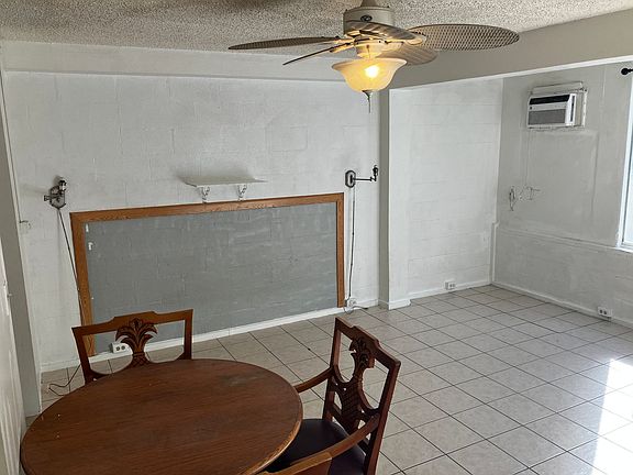 3rd image of 2406 Kuhio Ave APT 104