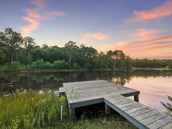 263 Dogwood Ln, Huntsville, TX 77320