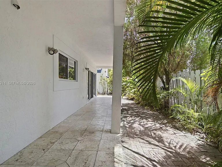 21221 NE 3rd Ct — Photo 31